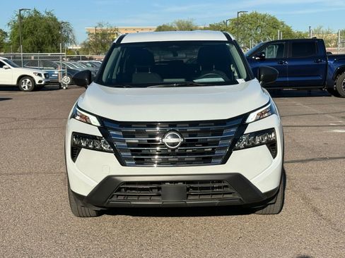 Used 2024 Nissan Rogue S image 2