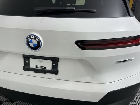 New 2022 BMW iX xDrive50 w/ Convenience Package image 28