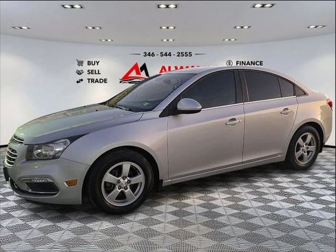 Used 2015 Chevrolet Cruze LT FWD image 1