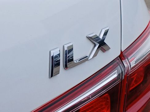 Used 2018 Acura ILX w/ Premium Package image 11