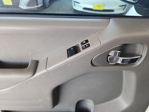 Used 2021 Nissan Frontier S image 12