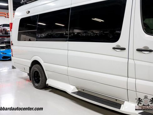 Used 2018 Mercedes-Benz Sprinter 3500 image 34