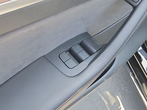 Used 2024 Tesla Model Y Long Range RWD image 22