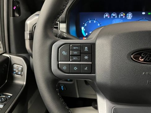 Used 2025 Ford F150 Lariat AWD/4WD image 29