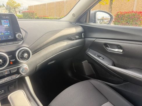 Used 2025 Nissan Sentra SV image 35