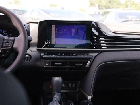 Used 2025 Toyota Camry LE w/ Convenience Package FWD image 24