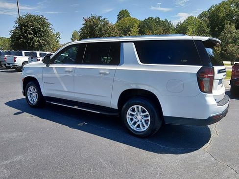 Used 2021 Chevrolet Suburban LT AWD/4WD image 6