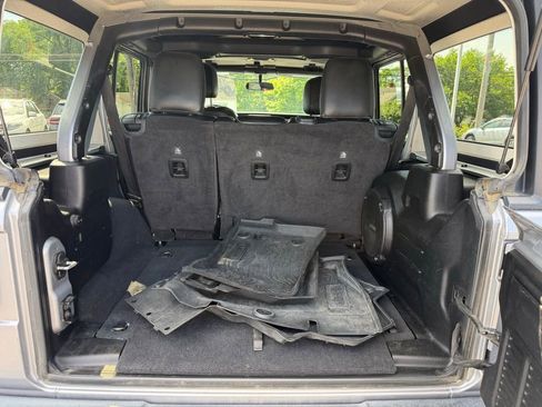 Used 2019 Jeep Wrangler Unlimited Sport AWD/4WD image 8