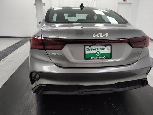 Used 2022 Kia Forte LXS FWD image 6