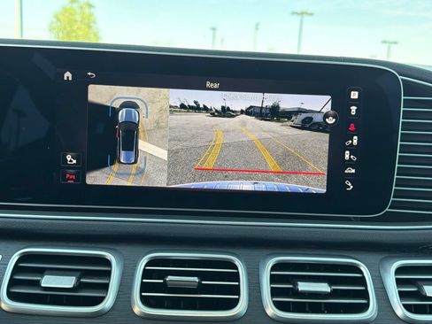 Used 2024 Mercedes-Benz GLS 450 4MATIC image 30