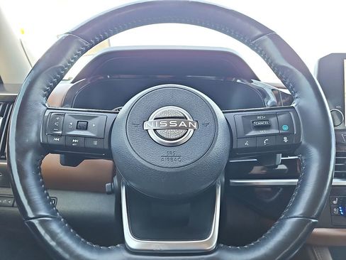 Used 2023 Nissan Pathfinder Platinum FWD image 19
