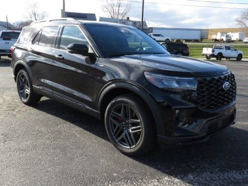 New 2025 Ford Explorer ST-Line w/ Premium Package image 1