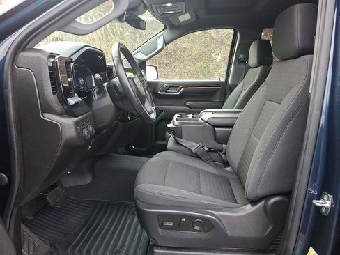 Used 2022 Chevrolet Silverado 1500 LT image 13