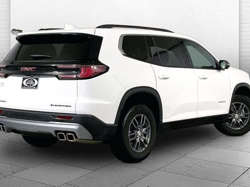 Used 2025 GMC Acadia Elevation FWD image 13