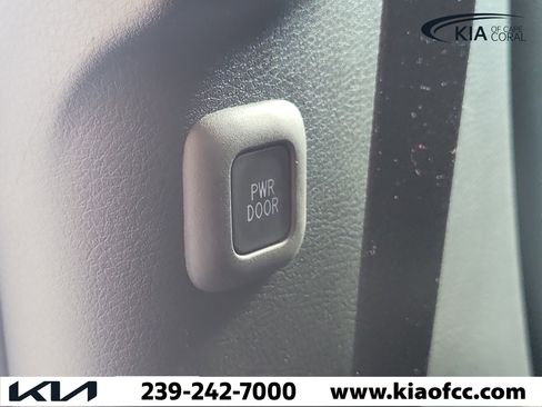 Used 2023 Toyota Sienna XSE w/ XSE Plus Package FWD image 23
