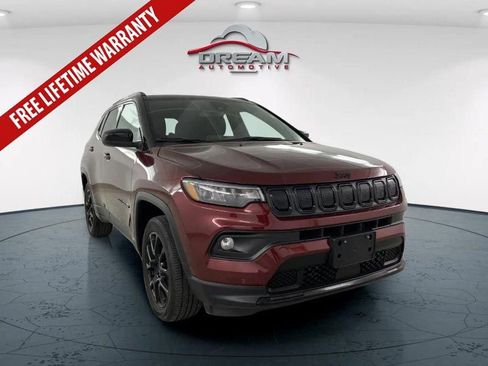 Used 2022 Jeep Compass Altitude image 1