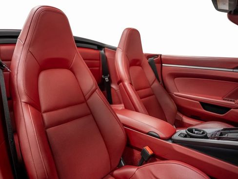 Used 2021 Porsche 911 Carrera S image 32