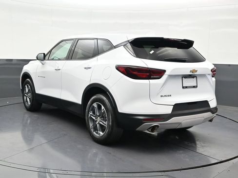 Used 2024 Chevrolet Blazer LT FWD image 3