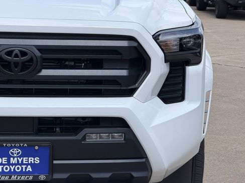Used 2026 Toyota Tacoma SR5 RWD image 4