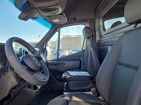 New 2026 Mercedes-Benz Sprinter 2500 image 21