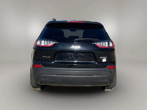 Used 2019 Jeep Cherokee Latitude Plus w/ Cold Weather Group AWD/4WD image 4