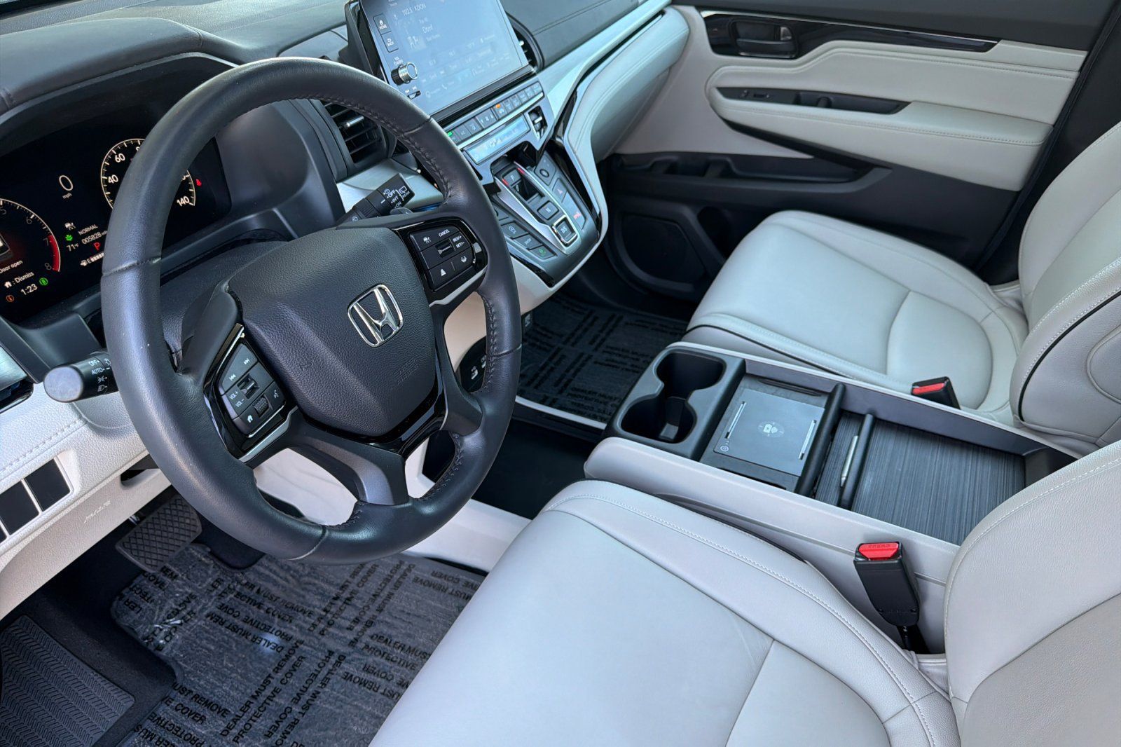 Used 2026 Honda Odyssey Touring image 12