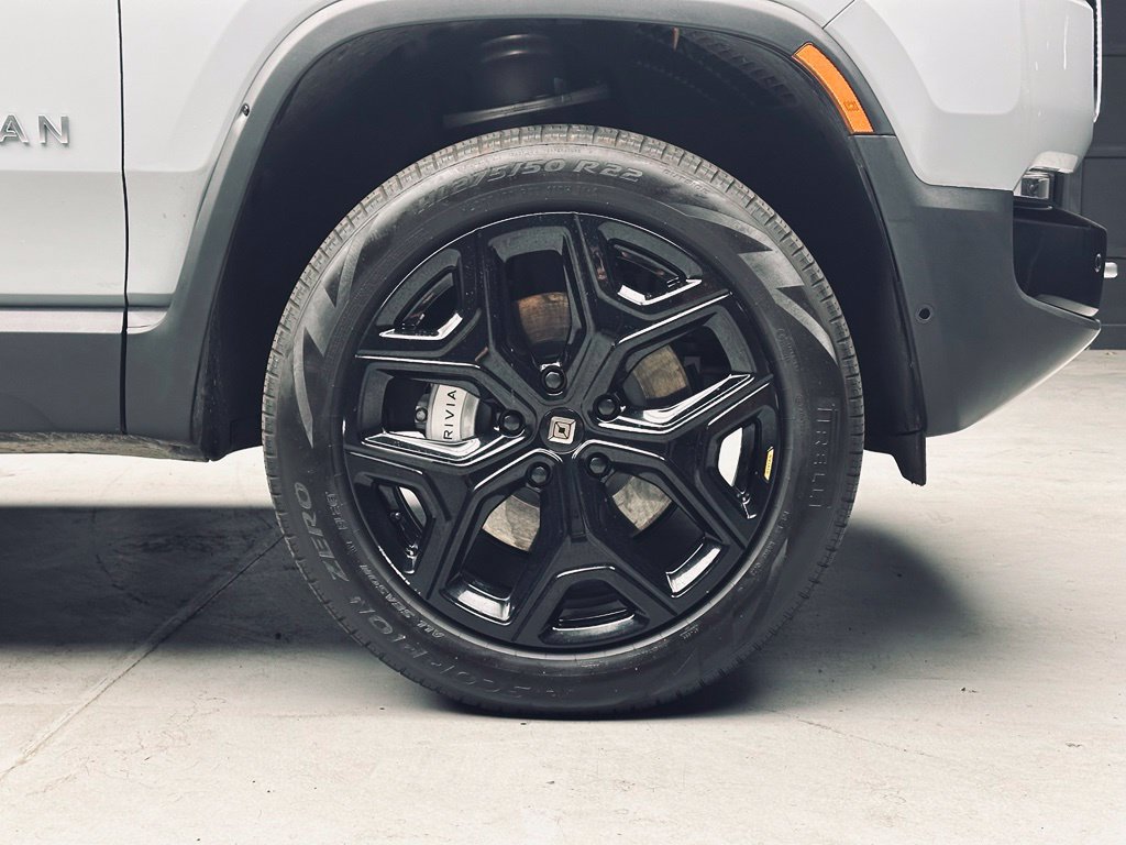 Used 2024 Rivian R1S Adventure Dual AWD/4WD image 43