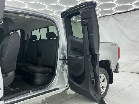 Used 2018 Chevrolet Colorado LT w/ LT Convenience Package AWD/4WD image 22
