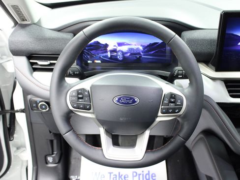 New 2026 Ford Explorer Active w/ Active Comfort Package image 18