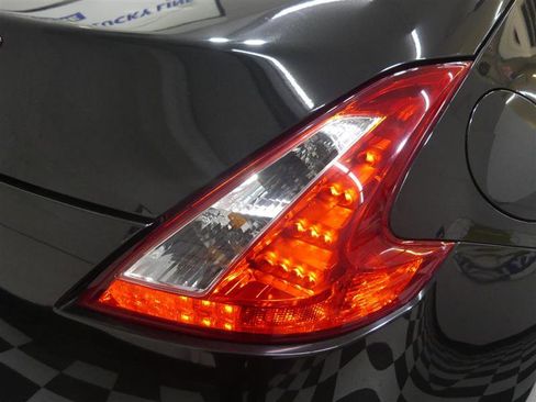 Used 2017 Nissan 370Z Coupe image 14