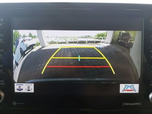 Used 2022 Toyota Corolla Cross XLE w/ Convenience Package AWD/4WD image 21