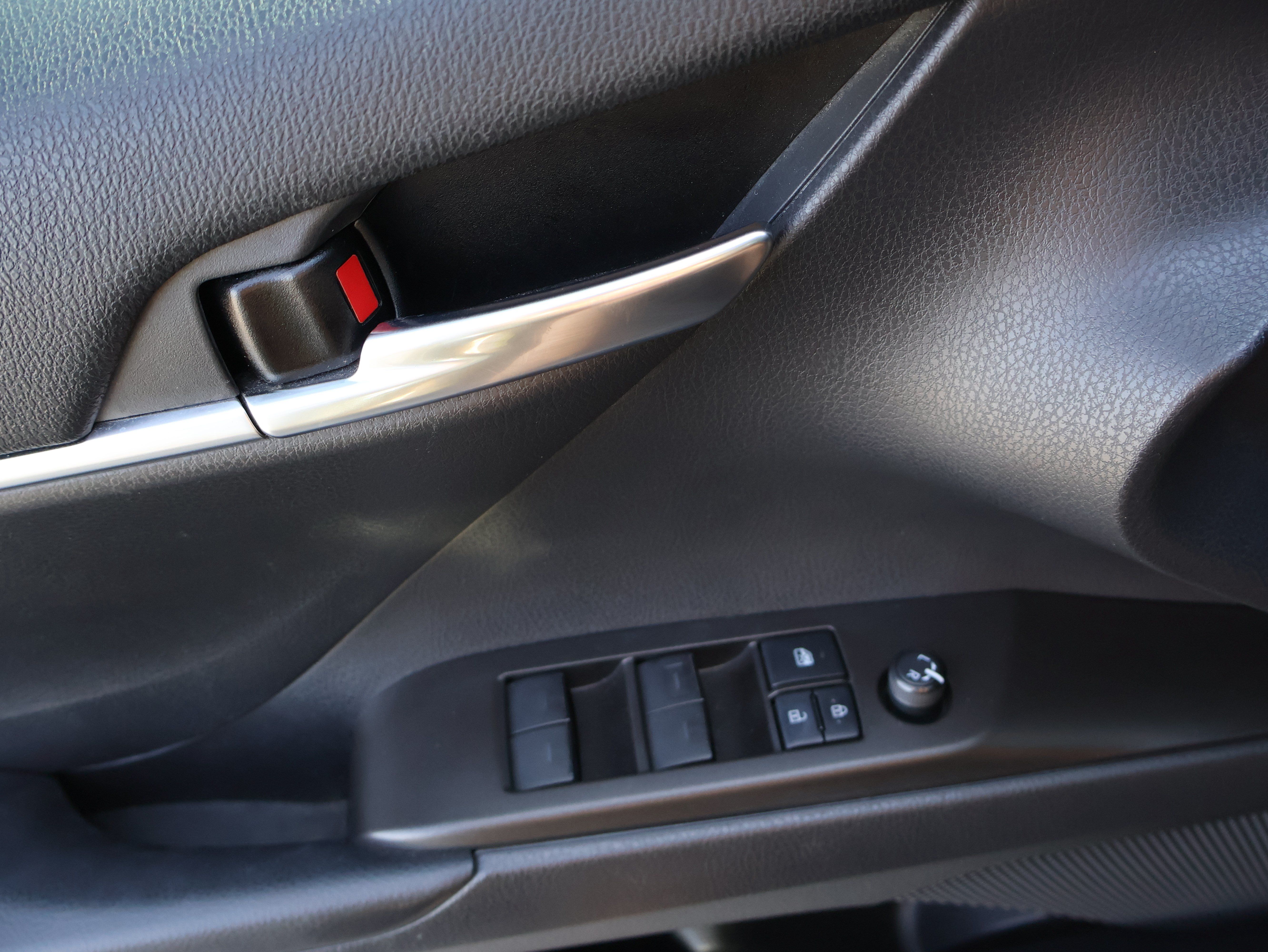 Used 2021 Toyota Camry SE FWD image 41