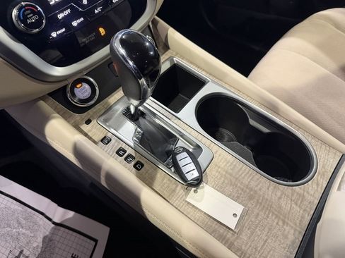 Used 2020 Nissan Murano SV image 18