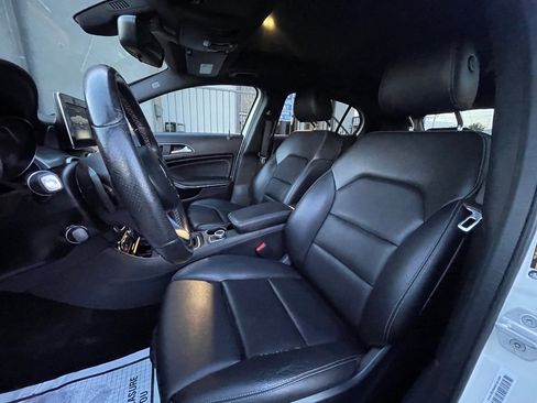 Used 2017 Mercedes-Benz GLA 250 image 11