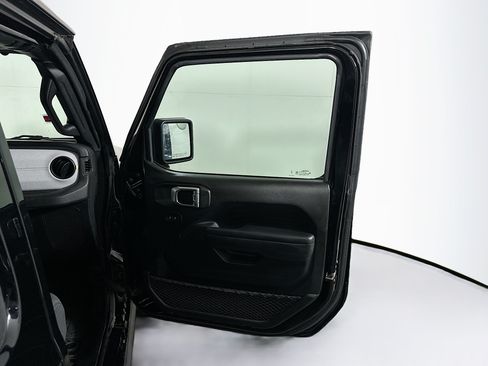 Used 2025 Jeep Wrangler Unlimited Sport S 4xe AWD/4WD image 32