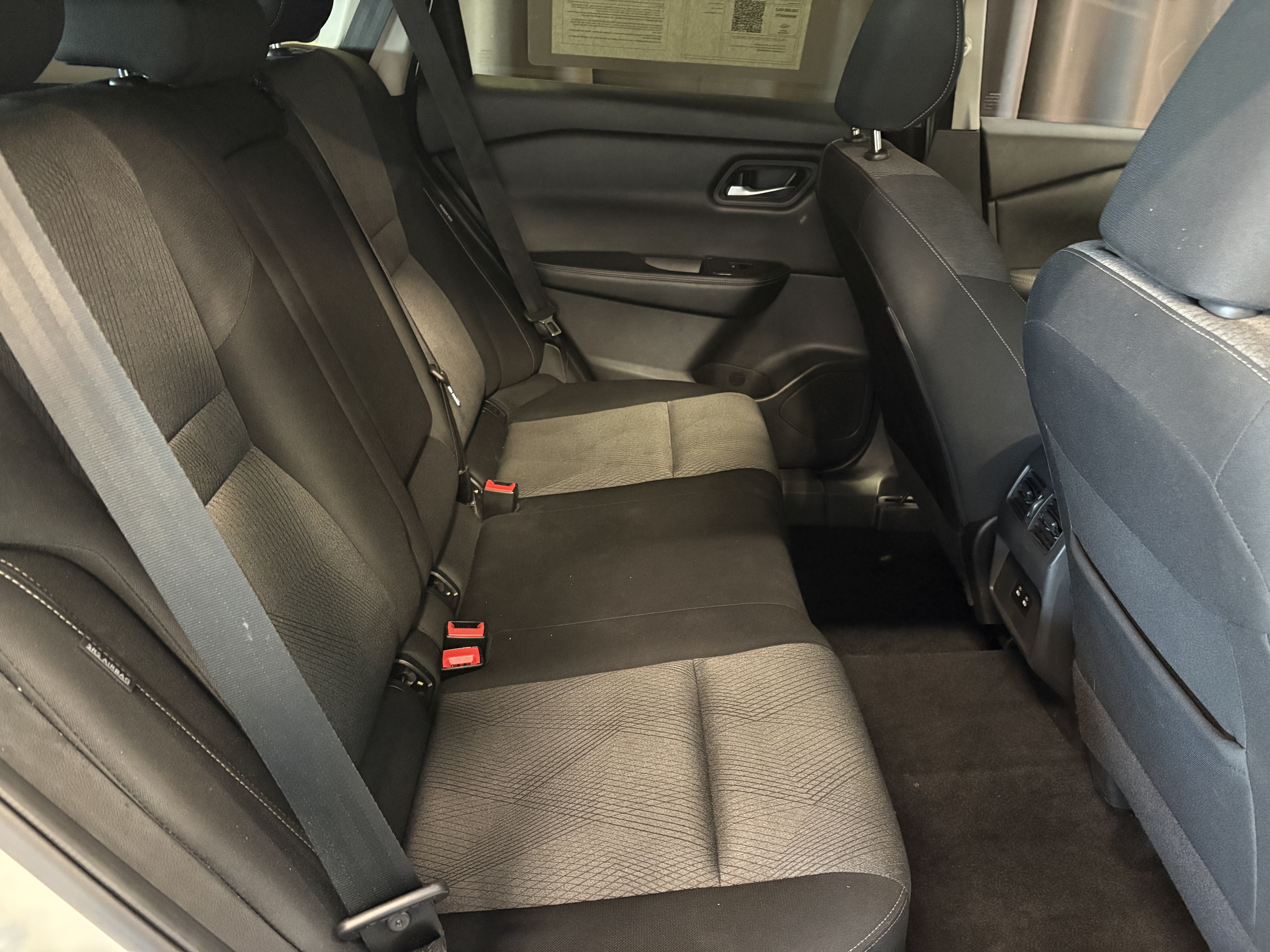 Used 2024 Nissan Rogue SV AWD/4WD image 34