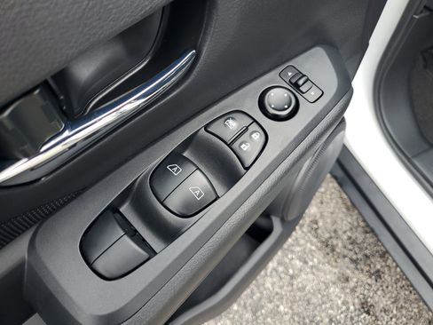 Used 2021 Nissan Kicks SV image 20