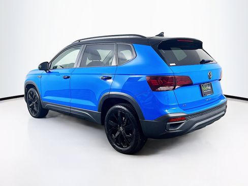 Used 2024 Volkswagen Taos SE image 5