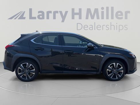 Used 2021 Lexus UX 200 FWD image 6