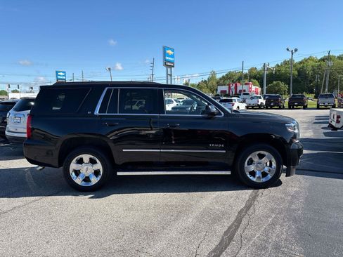 Used 2018 Chevrolet Tahoe LT w/ LT Signature Package AWD/4WD image 6