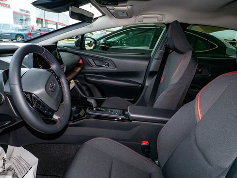 New 2026 Toyota Prius Plug-In Hybrid FWD image 11