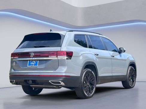New 2026 Volkswagen Atlas SE FWD image 5