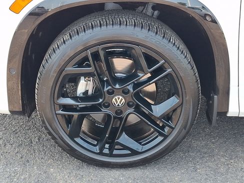Used 2026 Volkswagen Tiguan SE R-Line AWD/4WD image 26