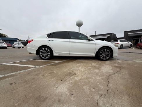 Used 2014 Honda Accord Sport image 16