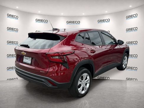 Certified 2024 Chevrolet Trax LS FWD image 7