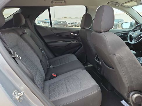 Used 2024 Chevrolet Equinox LT FWD image 17