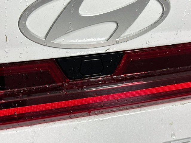 New 2026 Hyundai Elantra SEL FWD image 40