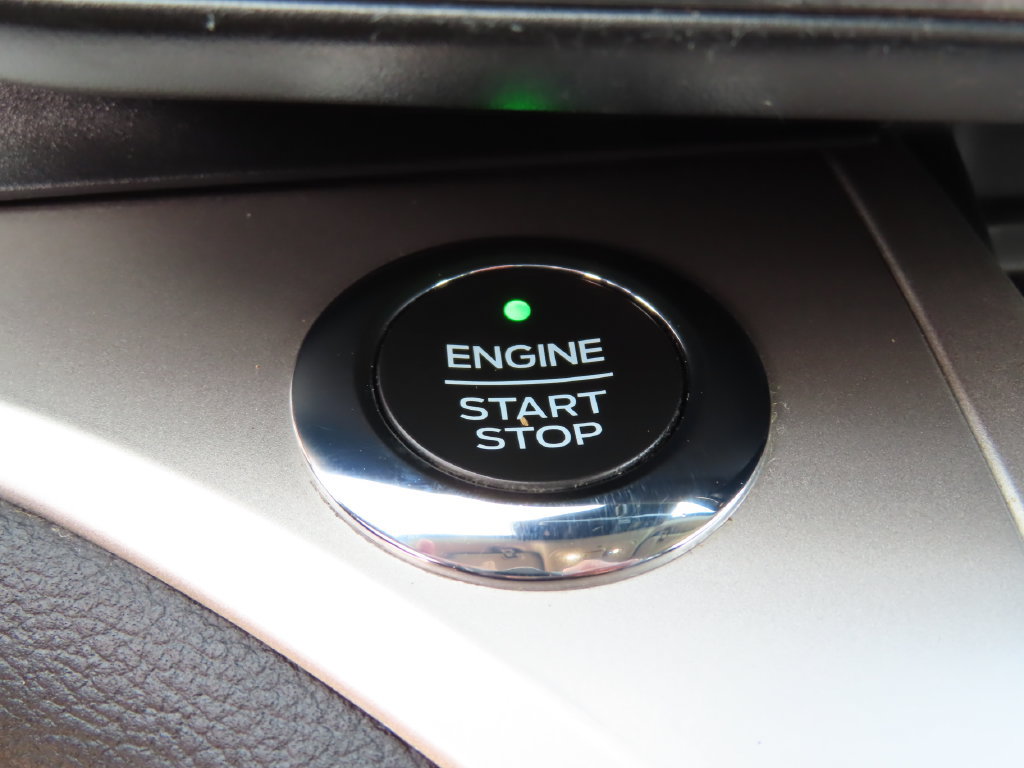 Used 2021 Ford Explorer XLT AWD/4WD image 13