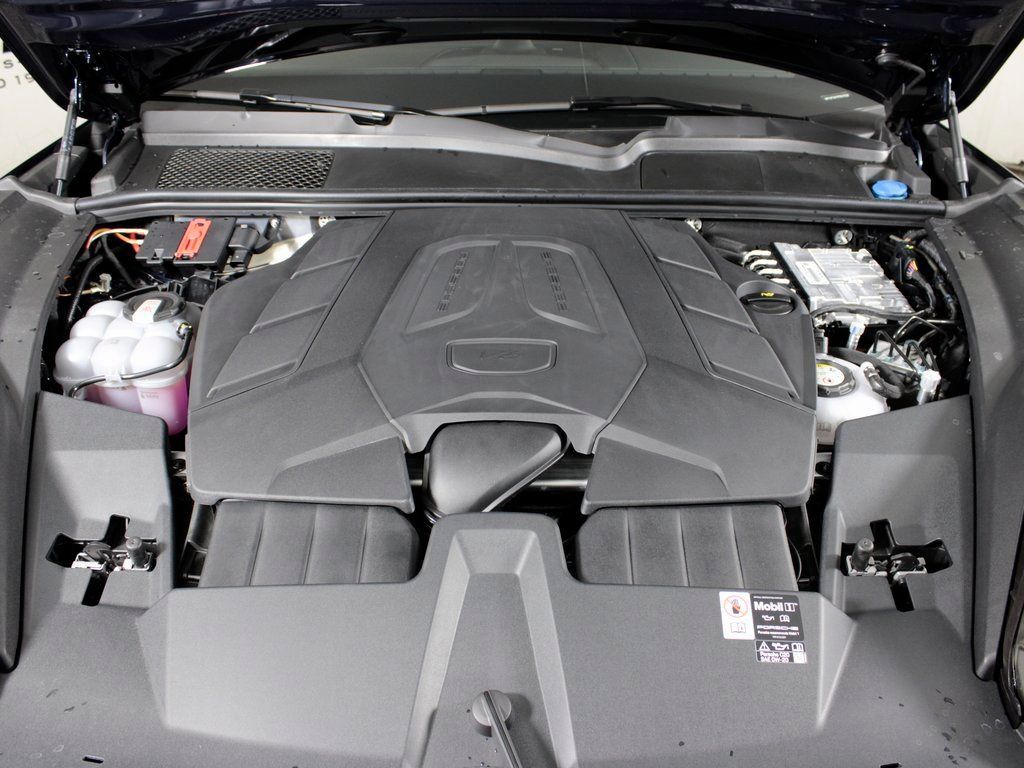 Certified 2026 Porsche Cayenne E-Hybrid AWD/4WD image 43