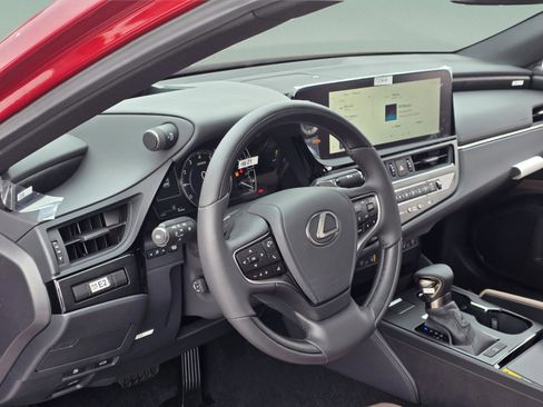 New 2025 Lexus ES 350 Ultra Luxury image 10